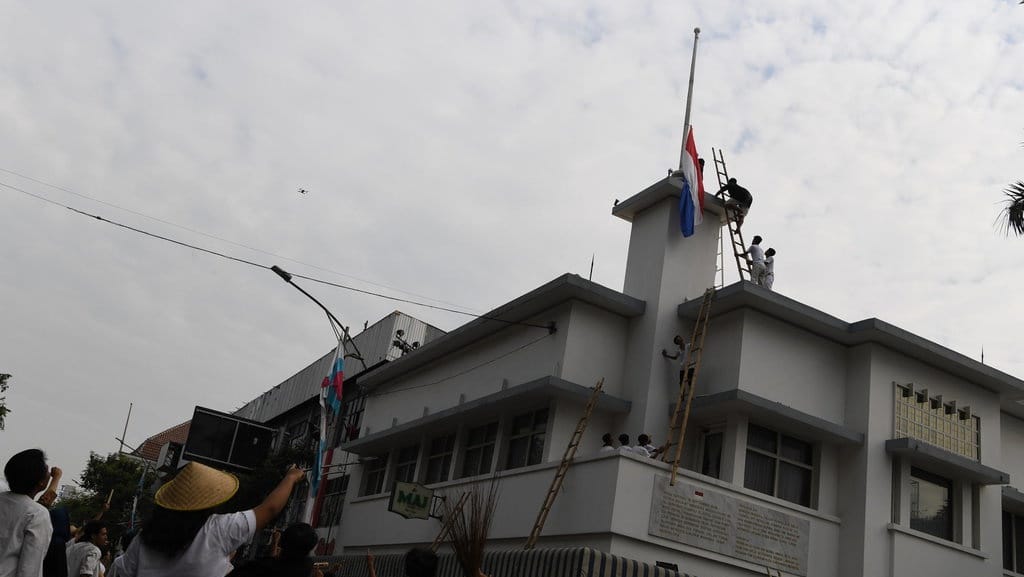 Mengenang Sejarah Surabaya Menggugat 74 Tahun Silam Mengenang Sejarah Surabaya Menggugat 74 Tahun Silam