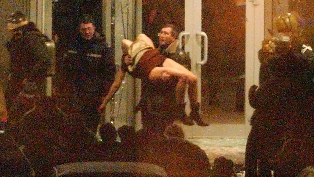Mengenang Tragedi Penyanderaan Teater Moskow oleh Milisi Chechnya Mengenang Tragedi Penyanderaan Teater Moskow oleh Milisi Chechnya