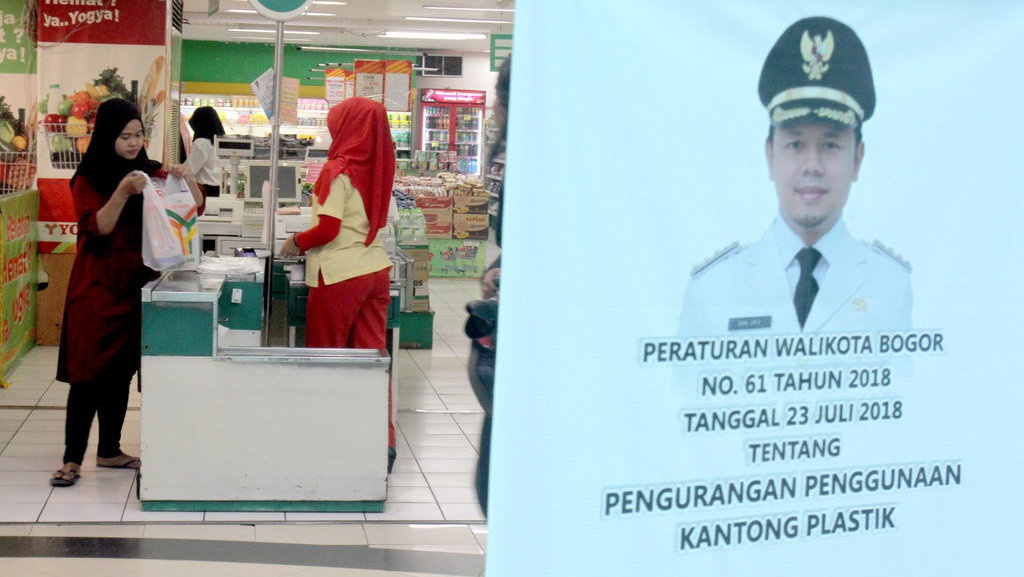 Apa Kabar Kebijakan Kantong Plastik Berbayar? Apa Kabar Kebijakan Kantong Plastik Berbayar?