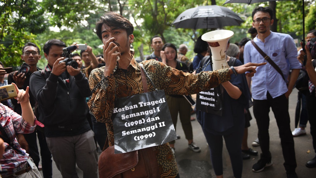 ELSAM Desak Jokowi Lindungi Aktivis Ham dan Lingkungan ELSAM Desak Jokowi Lindungi Aktivis Ham dan Lingkungan