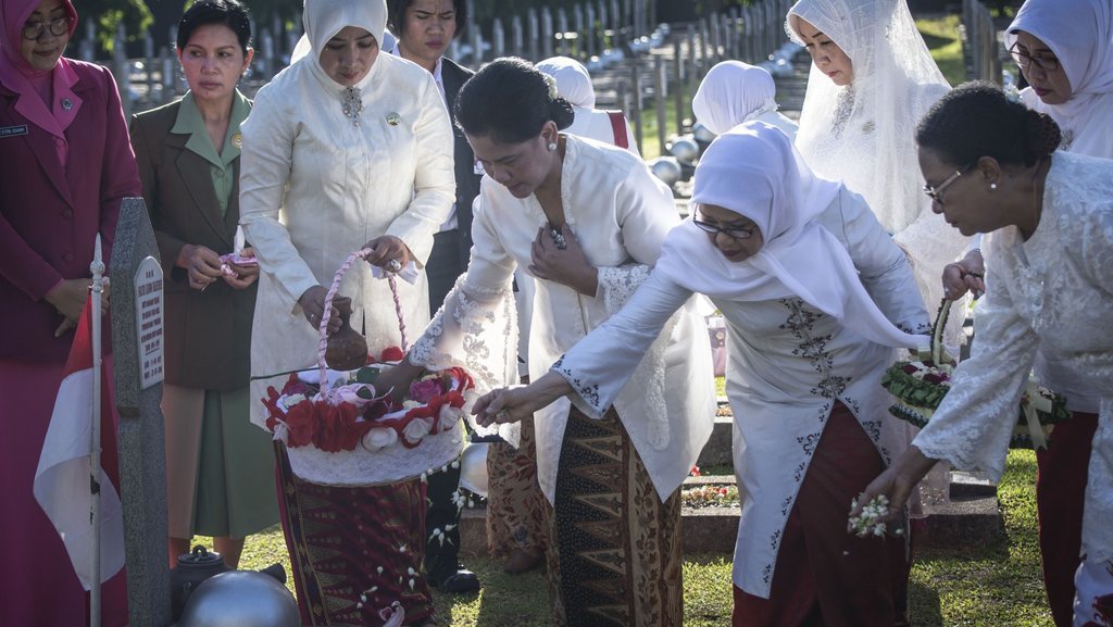 Hari Ibu 2022: Ucapan-Doa untuk Ibunda yang Sudah Meninggal Hari Ibu 2022: Ucapan-Doa untuk Ibunda yang Sudah Meninggal