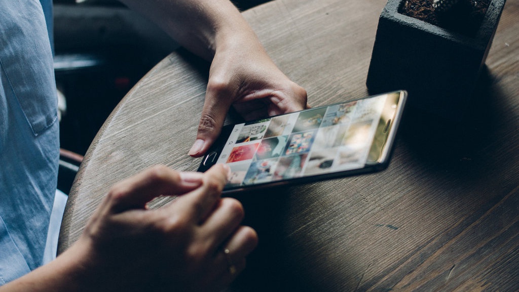 Akun Mahasiswi Cantik dan Pentingnya RUU Perlindungan Data Pribadi Akun Mahasiswi Cantik dan Pentingnya RUU Perlindungan Data Pribadi