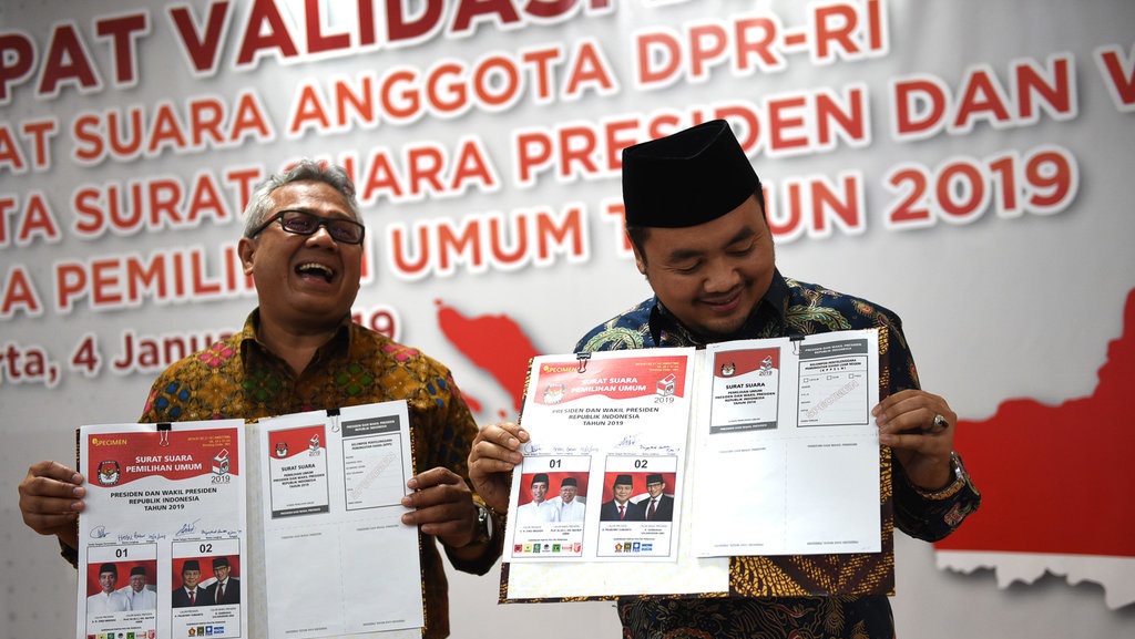 Apa Mungkin 70 Juta Surat Suara Diangkut 7 Kontainer Saja? Apa Mungkin 70 Juta Surat Suara Diangkut 7 Kontainer Saja?