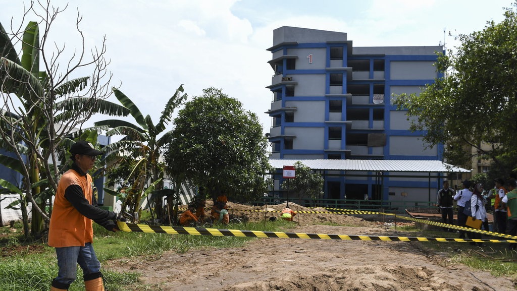 Ciri-Ciri Pencemaran Tanah dan Faktor Penyebabnya Ciri-Ciri Pencemaran Tanah dan Faktor Penyebabnya