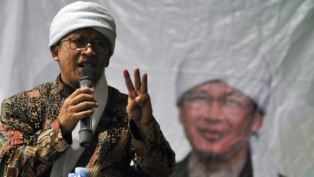 Aa Gym Bantah Rommy, Tegaskan Dirinya Punya Pilihan di Pilpres 2019 Aa Gym Bantah Rommy, Tegaskan Dirinya Punya Pilihan di Pilpres 2019