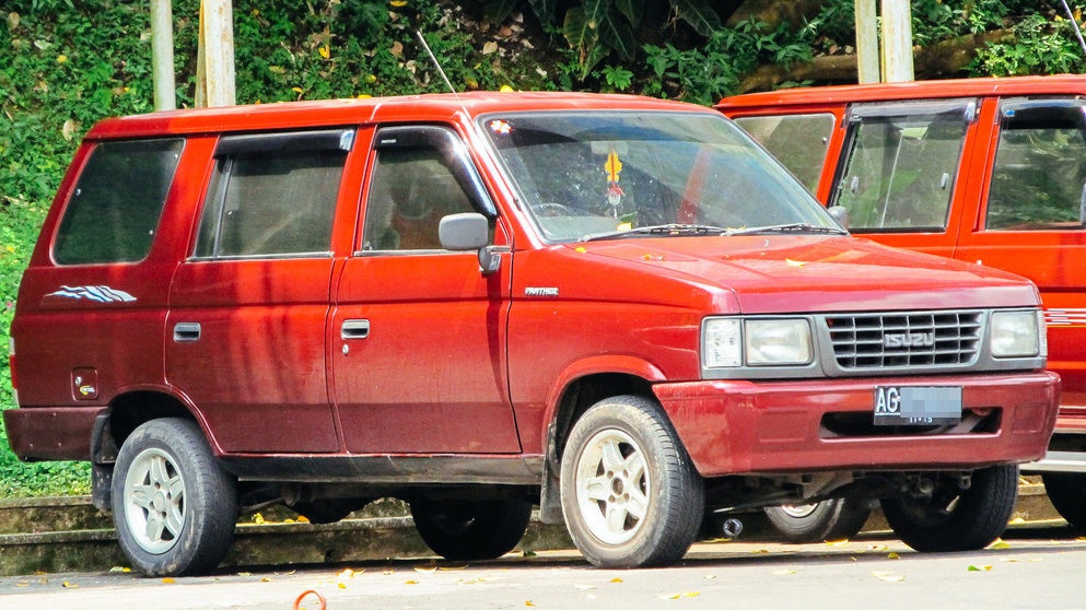 Senjakala Isuzu Panther: Saatnya si Raja Diesel Pensiun? Senjakala Isuzu Panther: Saatnya si Raja Diesel Pensiun?