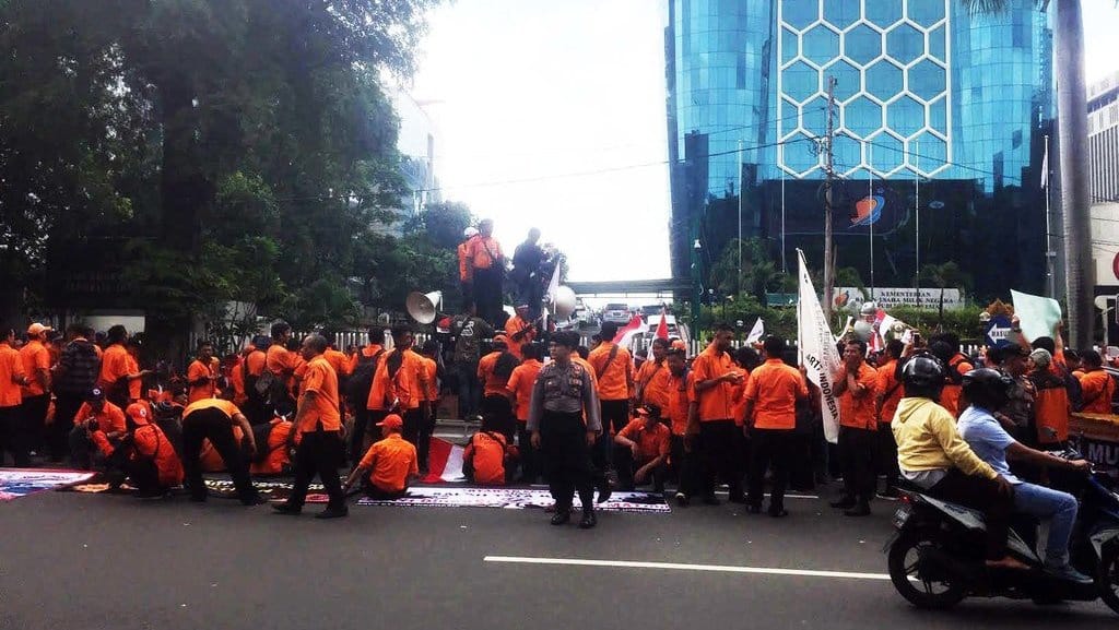 Selain Protes Gaji, Pegawai Pos Indonesia Keluhkan Kinerja Direksi Selain Protes Gaji, Pegawai Pos Indonesia Keluhkan Kinerja Direksi