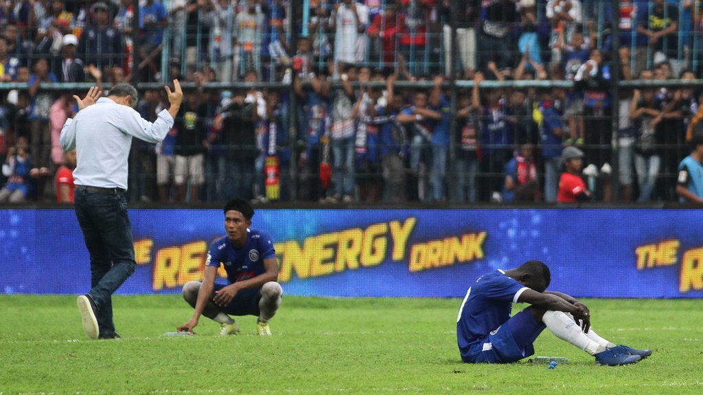 Bagaimana Medsos Memperkeruh Keributan Suporter Arema dan Persib Bagaimana Medsos Memperkeruh Keributan Suporter Arema dan Persib