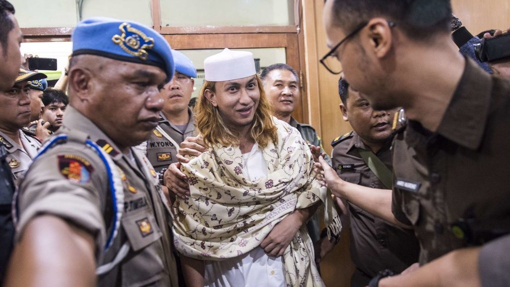 Bahar Smith akan Penuhi Panggilan Polda Jabar soal Kasus SARA Besok Bahar Smith akan Penuhi Panggilan Polda Jabar soal Kasus SARA Besok