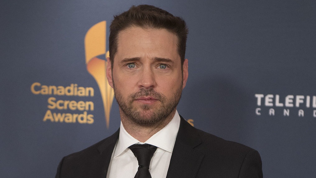Jason Priestley Kenang Mendiang Luke Perry Jason Priestley Kenang Mendiang Luke Perry