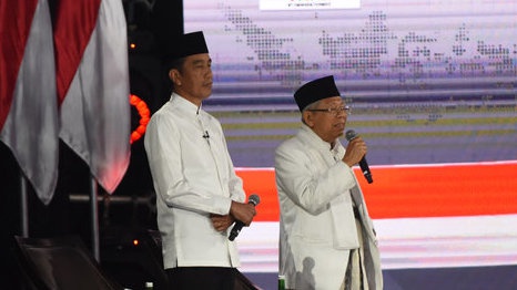Debat Kelima Capres: Paslon 01 Klaim Punya Komite Keuangan Syariah Debat Kelima Capres: Paslon 01 Klaim Punya Komite Keuangan Syariah