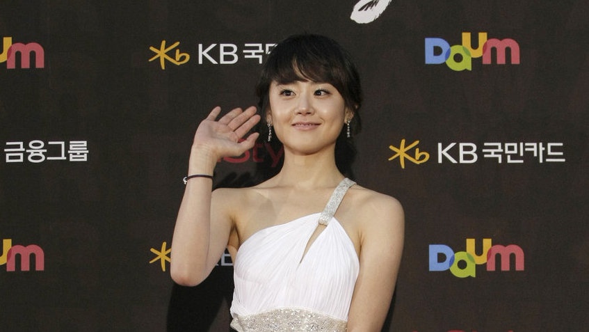 Moon Geun Young Akan Bintangi Catch Yoo Ryung Usai 4 Tahun Hiatus Moon Geun Young Akan Bintangi Catch Yoo Ryung Usai 4 Tahun Hiatus