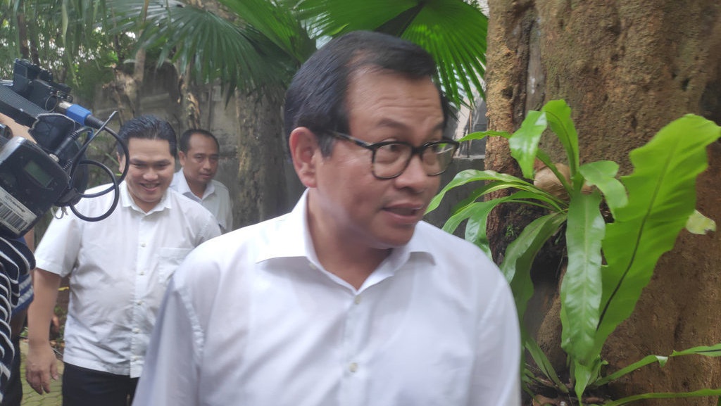 Soal Isu Reshuffle Kabinet, Seskab: Jokowi Besok Kunker ke Jabar Soal Isu Reshuffle Kabinet, Seskab: Jokowi Besok Kunker ke Jabar