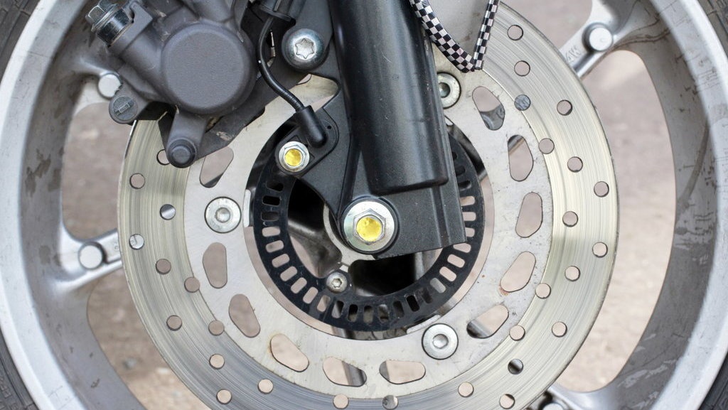 Seberapa Pentingkah Rem ABS Pada Sepeda Motor? Seberapa Pentingkah Rem ABS Pada Sepeda Motor?
