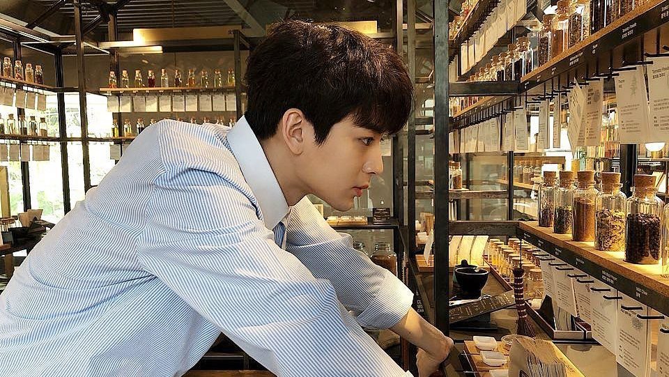 Yunhyeong iKON Rilis Akun YouTube Pribadi Bernama Song Chelin Guide