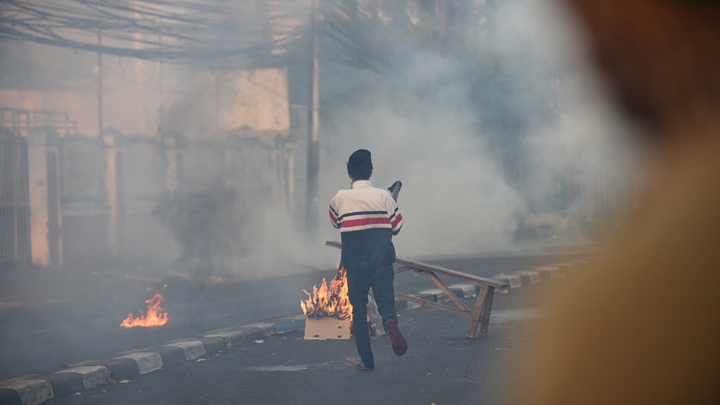 Rusuh di Petamburan, Jalan K.S Tubun Masih Ditutup Polisi Rusuh di Petamburan, Jalan K.S Tubun Masih Ditutup Polisi