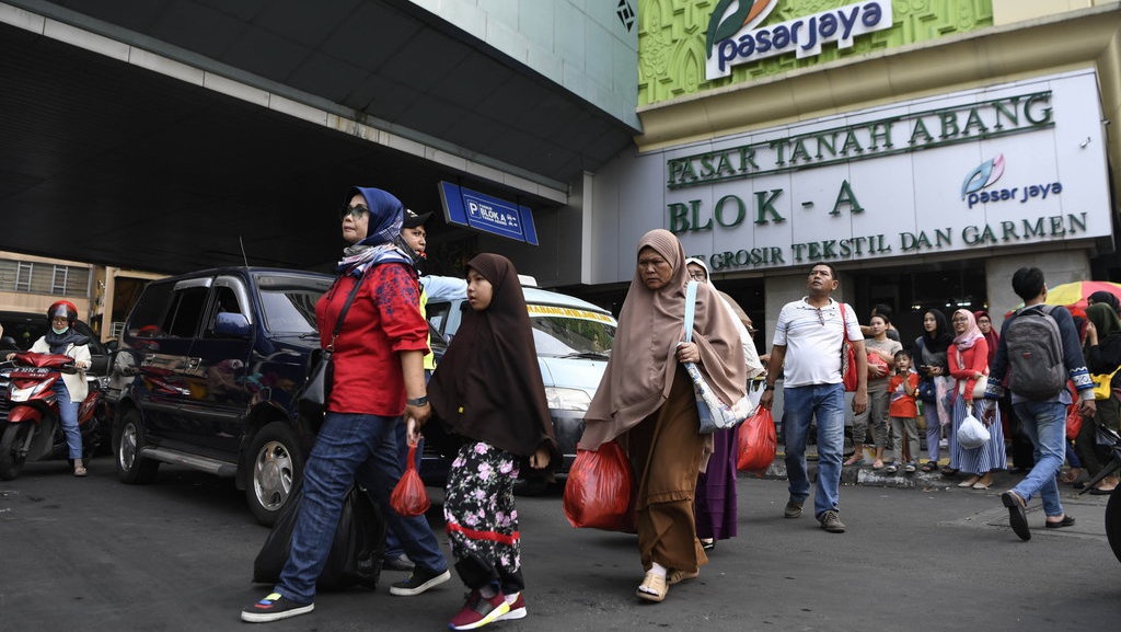 Umbar Janji Cagub Jakarta Atasi Masalah di Pasar Tanah Abang Umbar Janji Cagub Jakarta Atasi Masalah di Pasar Tanah Abang