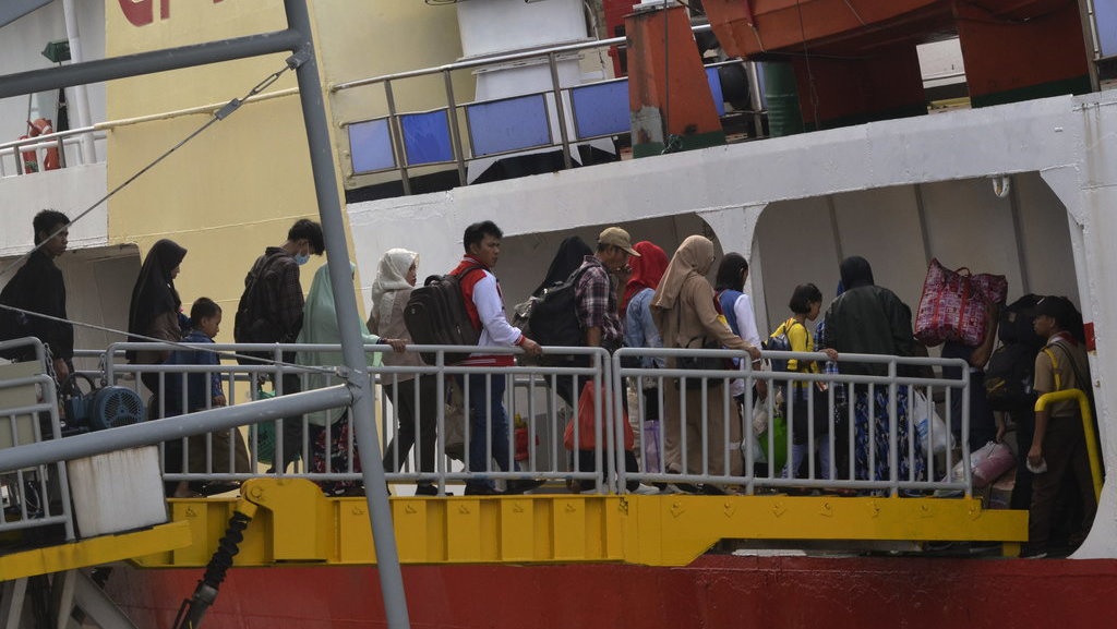 Pelabuhan Bakauheni Tetap Beroperasi Usai Ada Larangan Mudik Pelabuhan Bakauheni Tetap Beroperasi Usai Ada Larangan Mudik
