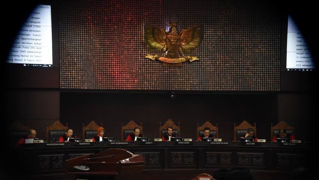 MK Terima Perbaikan Permohonan Prabowo-Sandiaga MK Terima Perbaikan Permohonan Prabowo-Sandiaga