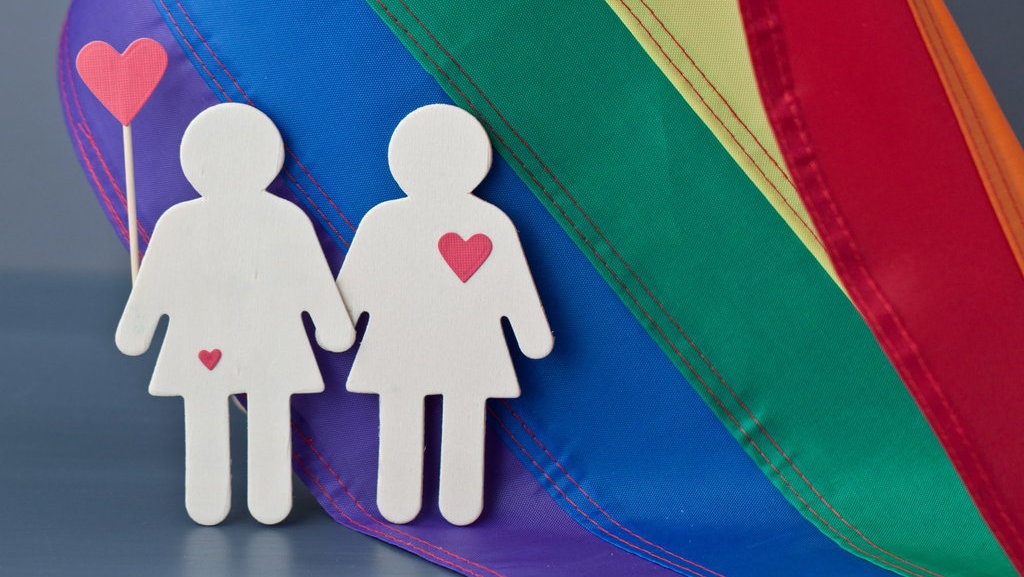 Jejak Pertama Lesbianisme dalam Film Indonesia Jejak Pertama Lesbianisme dalam Film Indonesia