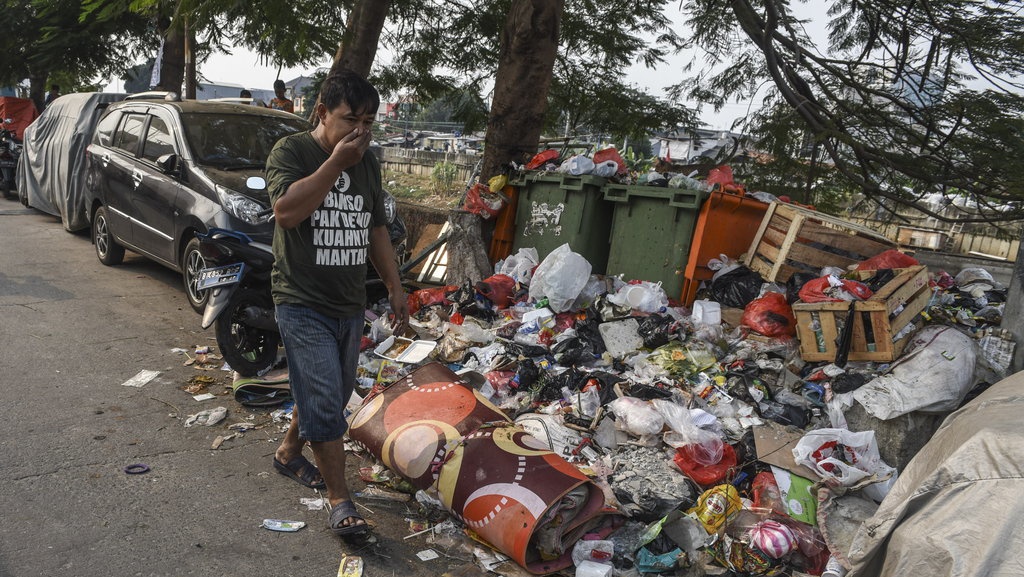 Pemprov DKI Luncurkan Gerakan Samtama untuk Urusi Sampah Pemprov DKI Luncurkan Gerakan Samtama untuk Urusi Sampah