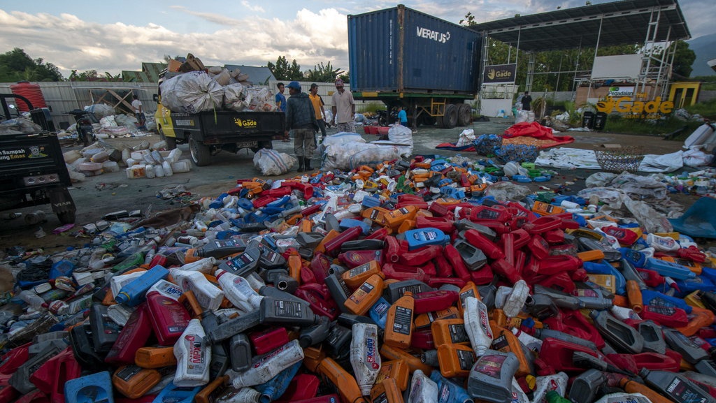 Pemerintah Revisi Aturan Impor Sampah Plastik Pemerintah Revisi Aturan Impor Sampah Plastik