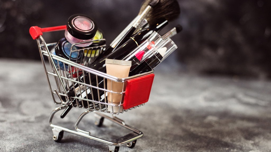Limbah Plastik Produk-produk Kecantikan yang Tak Kalah Berbahaya Limbah Plastik Produk-produk Kecantikan yang Tak Kalah Berbahaya
