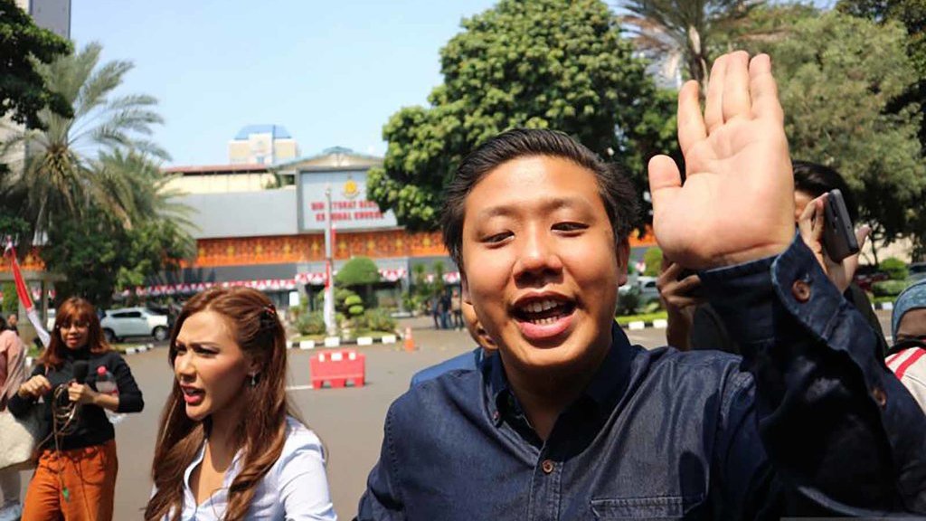 Pablo Benua Jalani Pemeriksaan Perdana sebagai Tersangka Penipuan Pablo Benua Jalani Pemeriksaan Perdana sebagai Tersangka Penipuan