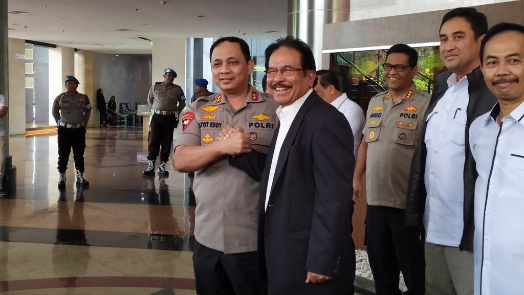 Sofyan Sebut Mafia Tanah Hambat Pabrik Lotte Senilai Rp50 triliun Sofyan Sebut Mafia Tanah Hambat Pabrik Lotte Senilai Rp50 triliun