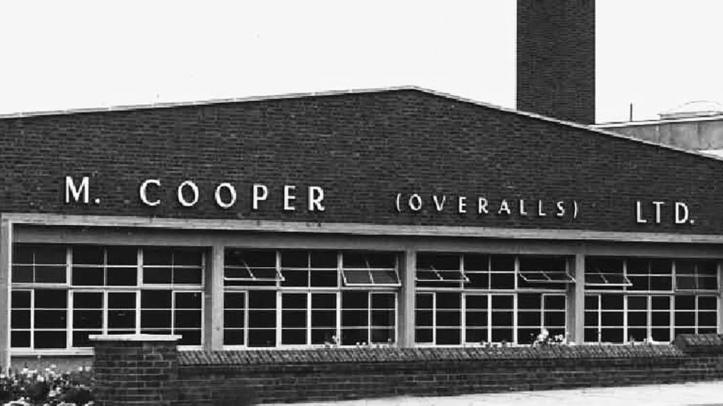 Tumbangnya Lee Cooper di Indonesia Tumbangnya Lee Cooper di Indonesia