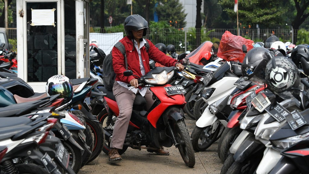 Berjuang Mendapatkan Hak & Keadilan Konsumen di Lahan Parkir Berjuang Mendapatkan Hak & Keadilan Konsumen di Lahan Parkir