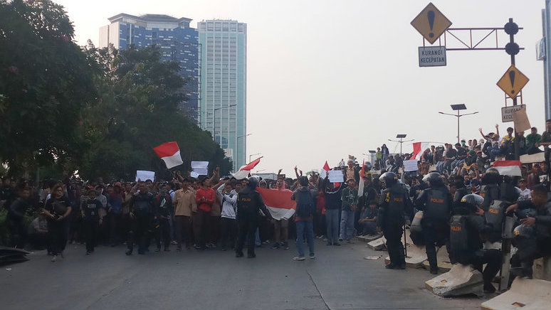 Pelajar STM Ikut Turun Demo DPR, LBH Jakarta: Pelajar STM Ikut Turun Demo DPR, LBH Jakarta: