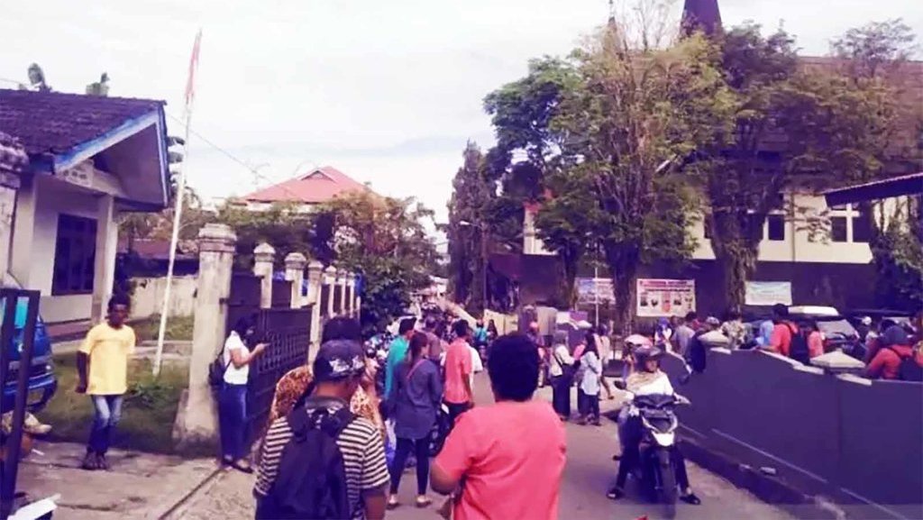 Gempa Ambon: 1 Dosen IAIN Ambon Meninggal Gempa Ambon: 1 Dosen IAIN Ambon Meninggal