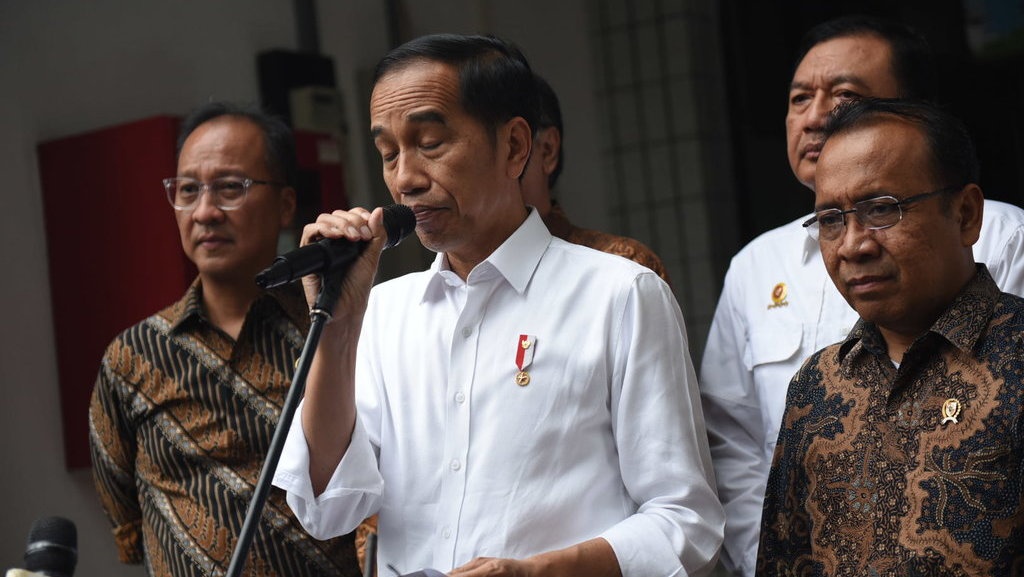 Kepada Jokowi, Wiranto Bilang Ingin Segera Ikut Rapat Urus Negara Kepada Jokowi, Wiranto Bilang Ingin Segera Ikut Rapat Urus Negara