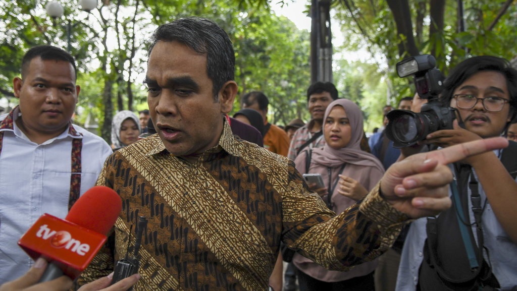Gerindra Minta Jokowi Jangan Ragu-ragu Ambil Keputusan Soal Koalisi Gerindra Minta Jokowi Jangan Ragu-ragu Ambil Keputusan Soal Koalisi