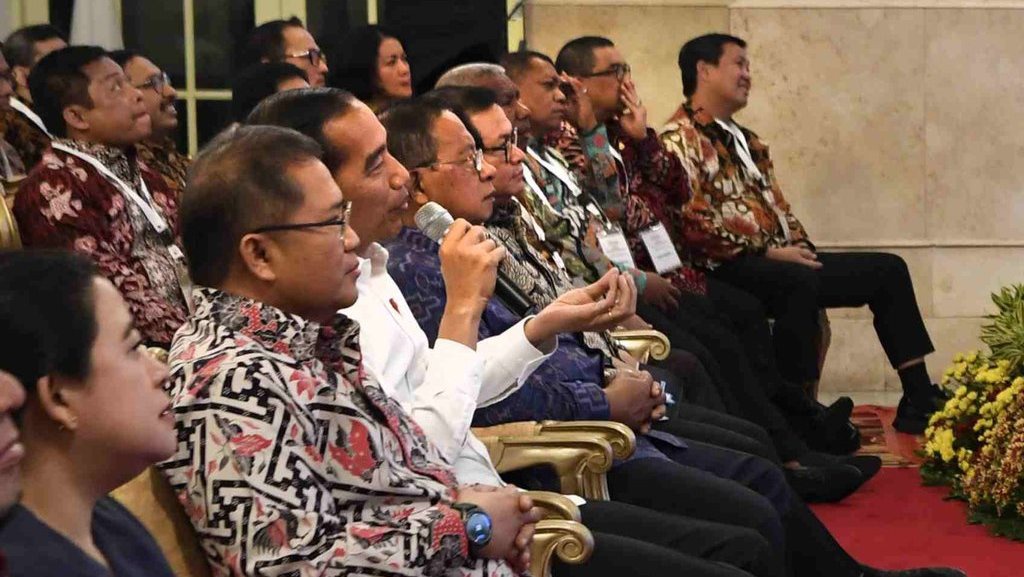 Resmikan Palapa Ring, Jokowi: Jangan Gunakan untuk Fitnah dan Hoaks Resmikan Palapa Ring, Jokowi: Jangan Gunakan untuk Fitnah dan Hoaks