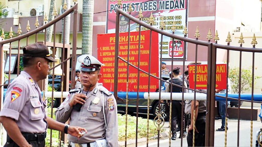 SKCK CPNS Tak Dilayani Polrestabes Medan Usai Bom Bunuh Diri SKCK CPNS Tak Dilayani Polrestabes Medan Usai Bom Bunuh Diri