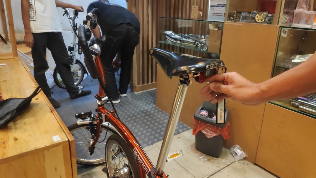 Menelusuri Distribusi Sepeda Brompton, Barang Sitaan Ari Askhara Menelusuri Distribusi Sepeda Brompton, Barang Sitaan Ari Askhara