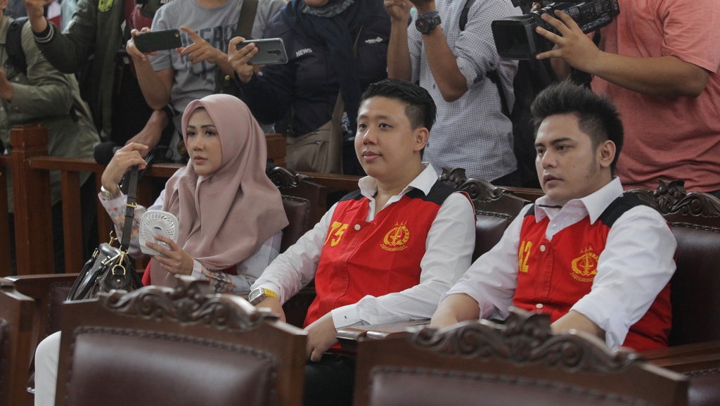 Trio Ikan Asin Divonis Bersalah, Galih Ginanjar Dihukum Terberat Trio Ikan Asin Divonis Bersalah, Galih Ginanjar Dihukum Terberat