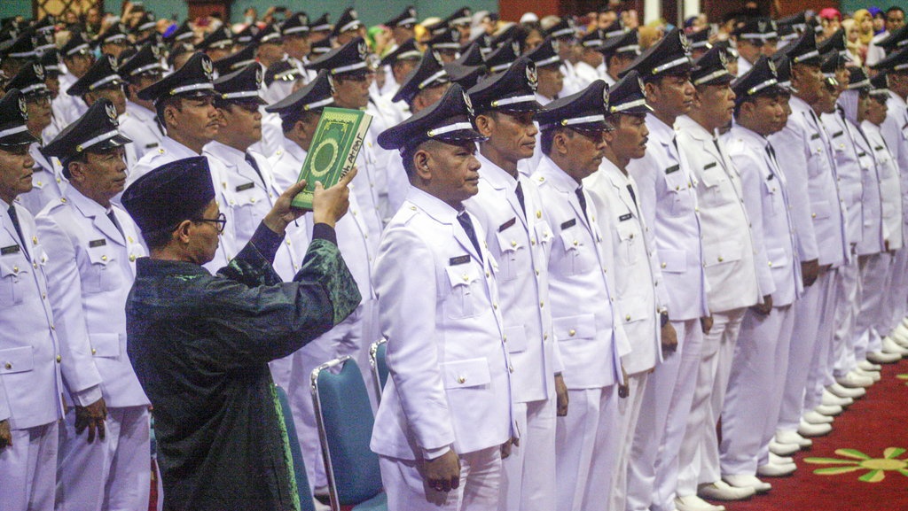 Praktik Kotor Mobilisasi Kades & Taji Bawaslu yang Selalu Tumpul Praktik Kotor Mobilisasi Kades & Taji Bawaslu yang Selalu Tumpul