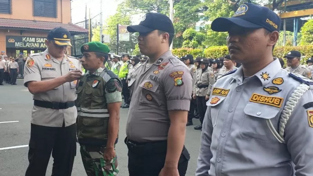 Pemprov DKI Siagakan 8.454 Personel Gabungan untuk Malam Tahun Baru Pemprov DKI Siagakan 8.454 Personel Gabungan untuk Malam Tahun Baru