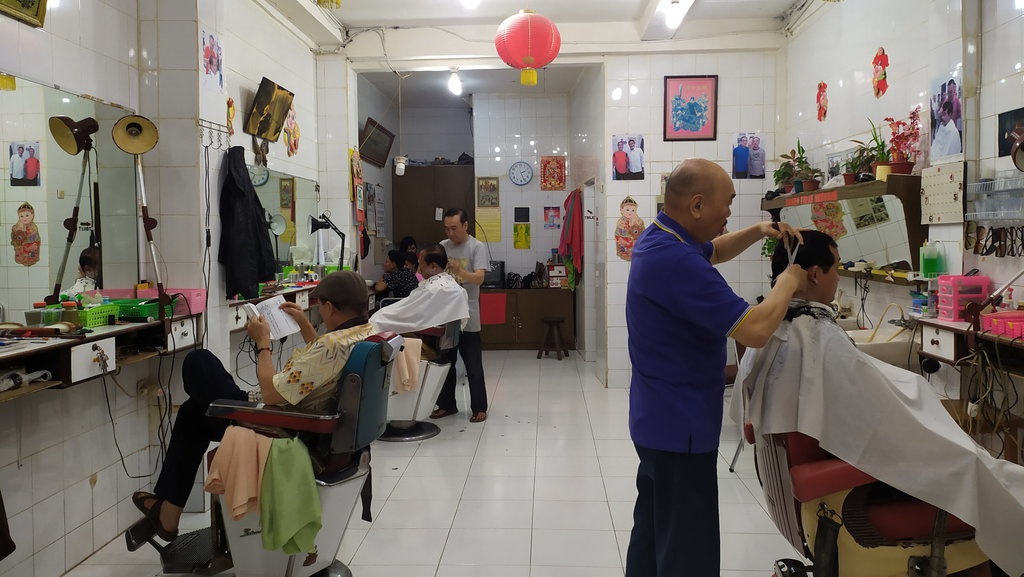 Pangkas Rambut Ko Tang di Glodok, Tak Sekadar Urusan Cukur Pangkas Rambut Ko Tang di Glodok, Tak Sekadar Urusan Cukur