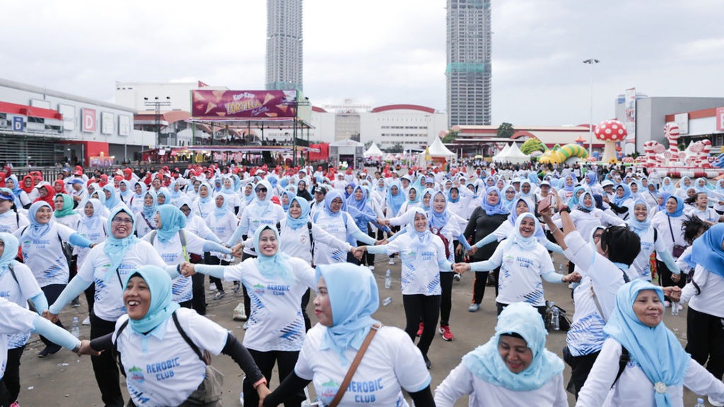 Cara Le Minerale Ajak Masyarakat Hidup Sehat dengan Senam Massal Cara Le Minerale Ajak Masyarakat Hidup Sehat dengan Senam Massal