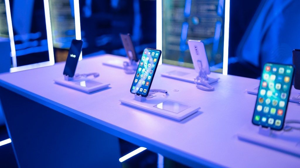Vivo untuk Pertama Kalinya Pimpin Pasar Ponsel Indonesia di Q1 2020 Vivo untuk Pertama Kalinya Pimpin Pasar Ponsel Indonesia di Q1 2020