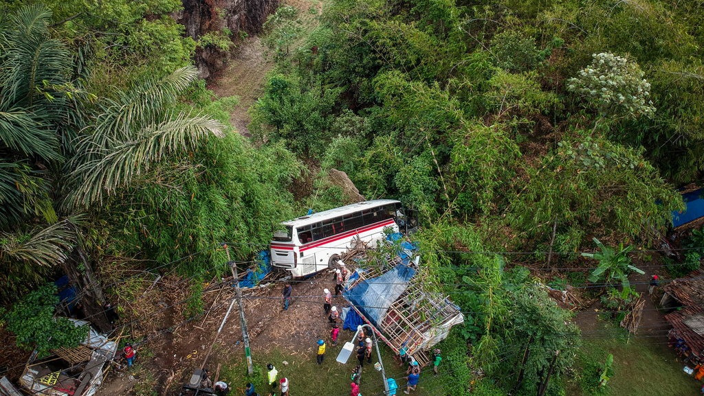 Kemenhub Catat Kecelakaan Bus dan Truk Meningkat Pesat Sejak 2011 Kemenhub Catat Kecelakaan Bus dan Truk Meningkat Pesat Sejak 2011