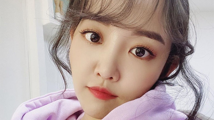 Younha Puncaki iTunes Lewat Lagu Duet dengan RM BTS 