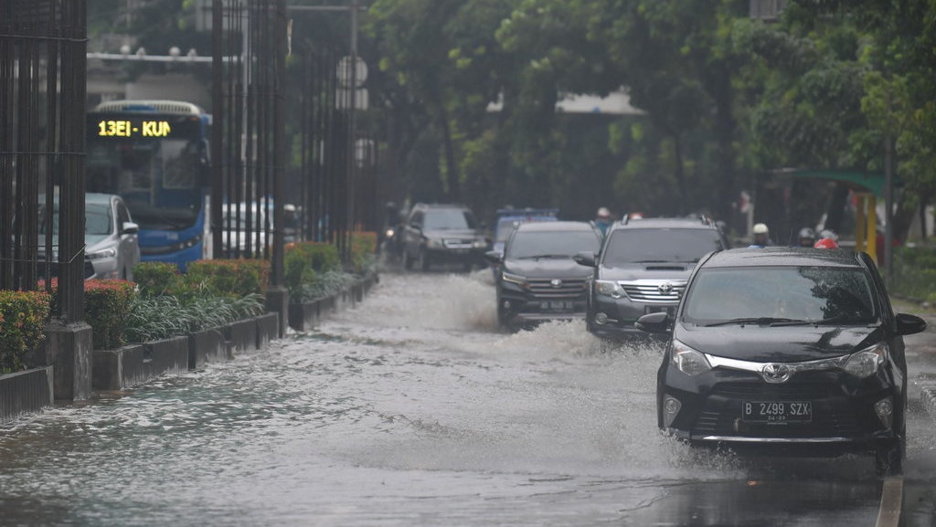 Bongkar Tiang Monorel Rasuna Said, Pemprov DKI Rogoh Rp100 M Bongkar Tiang Monorel Rasuna Said, Pemprov DKI Rogoh Rp100 M