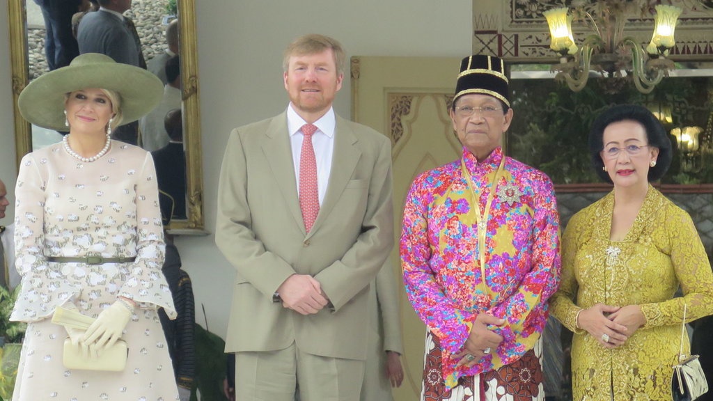 Sultan Apresiasi Pengembalian Keris Diponegoro & Kenang Raja Willem Sultan Apresiasi Pengembalian Keris Diponegoro & Kenang Raja Willem
