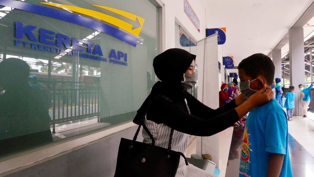 Darurat Corona, Penumpang Kereta yang Batal Mudik Bisa Refund 100% Darurat Corona, Penumpang Kereta yang Batal Mudik Bisa Refund 100%