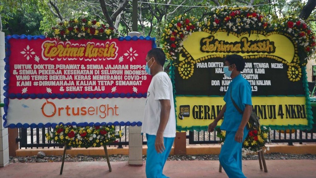 Perawat Ruang Isolasi RSPAD Gatot Soebroto Meninggal Dunia Perawat Ruang Isolasi RSPAD Gatot Soebroto Meninggal Dunia
